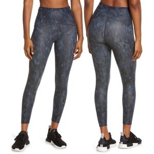 Spanx Navy Reptile Booty Boost 7/8 Length Leggings